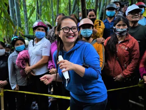 Hoàng Hường vẫn 'xuất hiện' giữa tin bị bắt tạm giam?