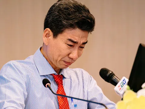 Bác sĩ TP.HCM xúc động sau hành trình 'vượt sóng' chữa bệnh ở Côn Đảo