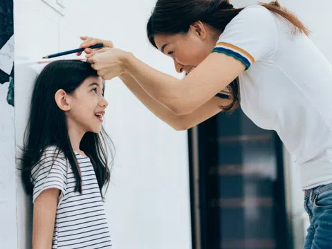 Cha mẹ thấp, cách nào để con cao?