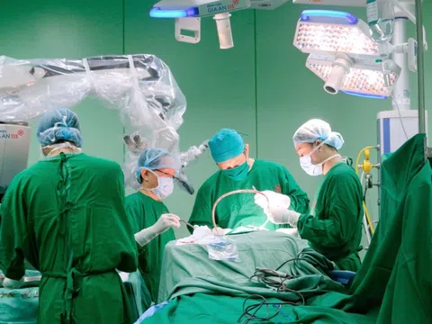 Đau đầu, buồn nôn lúc rạng sáng, cô gái 26 tuổi suýt chết do đột quỵ xuất huyết não