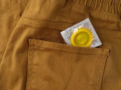 Bao cao su nữ so với bao cao su nam: Ưu và nhược điểm