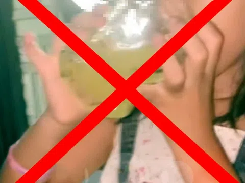 Sốc với cảnh mẹ cho con gái 6 tuổi nhịn ăn sáng, uống nước chanh muối để 'phòng bệnh'