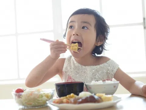 Vì sao con ăn đủ thứ nhưng vẫn gầy?