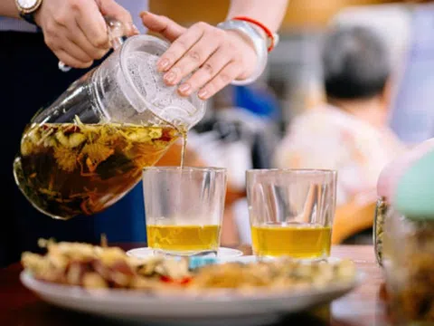 Trà đẹp da, thải độc bán tràn lan: Hiệu quả mức nào?