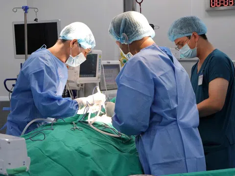 Người phụ nữ ung thư 'đi ngược dòng' để tìm lại sự sống