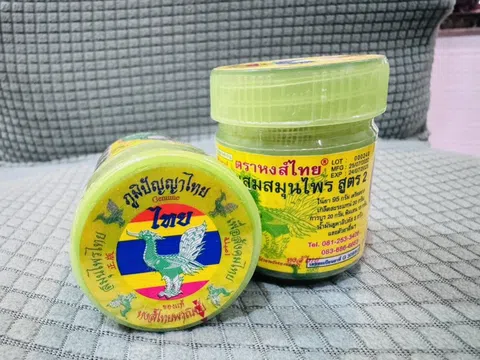 Thái Lan yêu cầu người dân ngừng sử dụng lọ dầu hít nổi tiếng