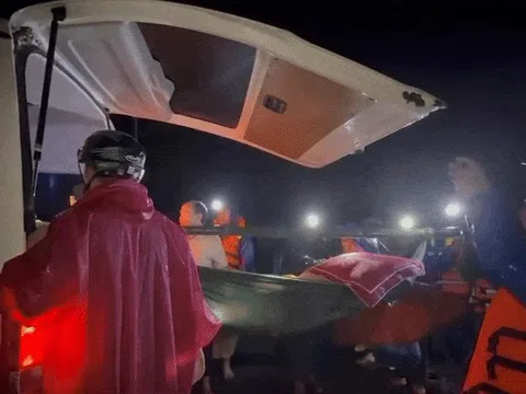 Trắng đêm cấp cứu nạn nhân sau trận sạt lở ở Đà Nẵng