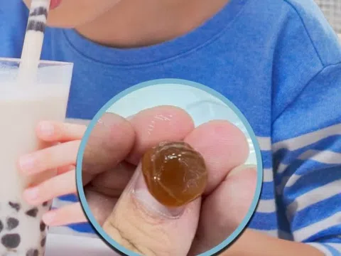 Hóc trân châu khi uống trà sữa, bé trai 3 tuổi Trung Quốc chết thương tâm