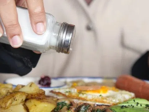 Ba kiểu ăn uống âm thầm 'nuôi dưỡng' ung thư dạ dày