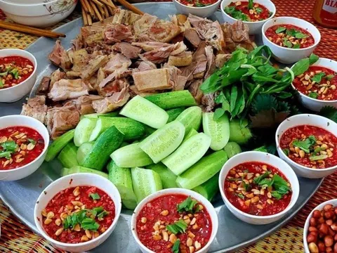 Hoại tử mặt, thâm tím tay chân vì món 'vạn người mê'