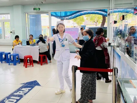 TP.HCM: Học sinh và người trên 65 tuổi được hỗ trợ 100% mức đóng bảo hiểm y tế