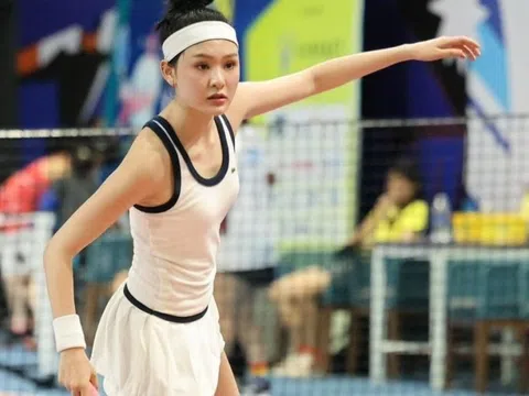 Chơi pickleball buổi đêm, bác sĩ cảnh báo rủi ro