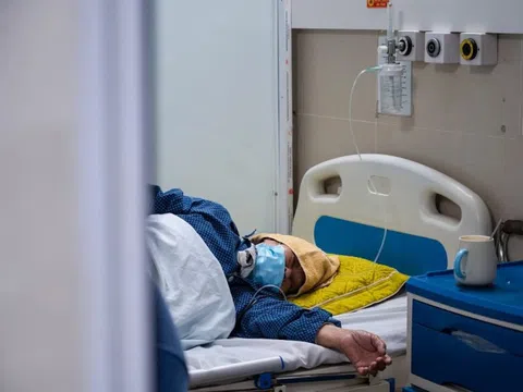 Cúm tăng rất nhanh ở Hà Nội và TP.HCM, bác sĩ cảnh báo điều đáng lo