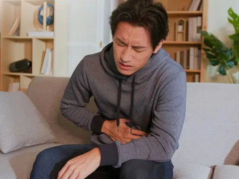 5 dấu hiệu dễ bị nhầm lẫn cảnh báo ung thư dạ dày