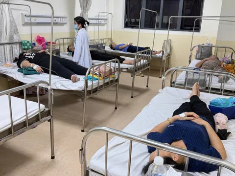 Gần 80 người ở TP.HCM đi cấp cứu vì nghi ngộ độc thực phẩm