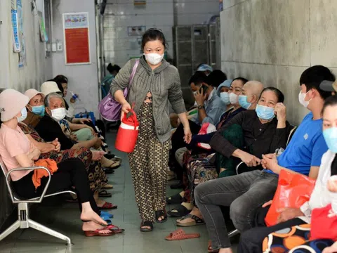 Số bệnh nhân đến Bệnh viện Ung bướu khám tăng 22%, ung thư tuyến giáp chiếm tỉ lệ cao nhất, vì sao?