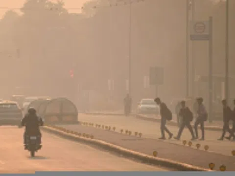 Nơi người dân không dám ra đường, bụi mịn bao trùm như sương