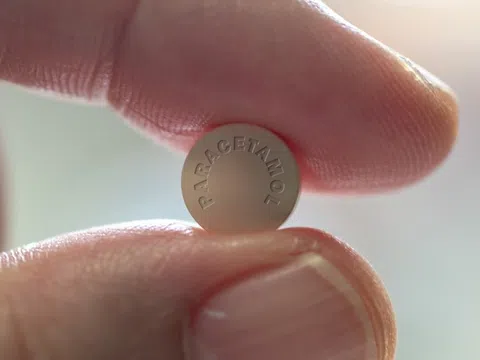 Cách uống Paracetamol đúng để không hại gan, thận