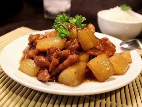 Vì sao nên ăn thịt kho củ cải trắng?