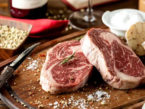 Thịt, cá trở thành 'thủ phạm' gây bệnh nếu ăn theo cách này