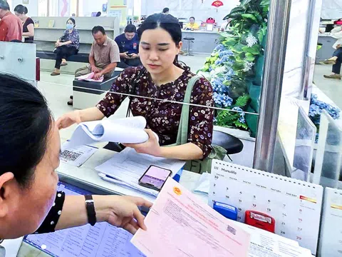 Tin tức sáng 2-1: Cấp sở cao nhất có 10 phó giám đốc; Phạt tiền nếu chứa người hút thuốc lá điện tử