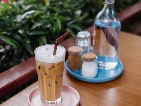 Điều gì xảy ra với huyết áp khi uống cà phê?