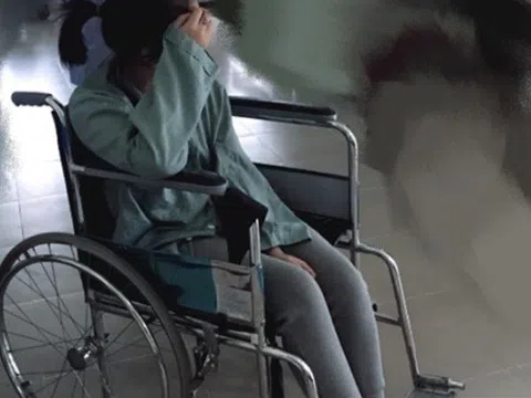 Sử dụng 'bóng cười' từ khi học cấp 2, nữ sinh đến viện vẫn mang theo 'bình khí cười'