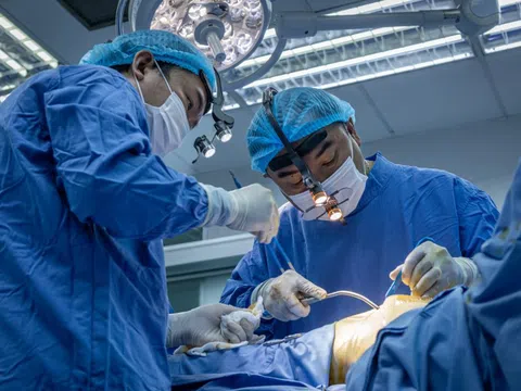 Nâng ngực đón năm mới