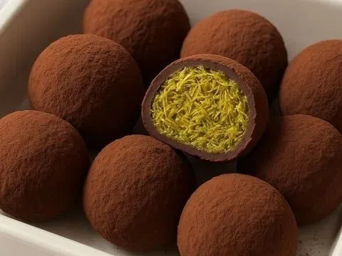 Bên trong chiếc 'bánh quy dẻo Dubai' gây sốt