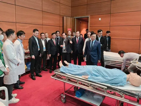 Hơn 300 cán bộ y tế phục vụ Đại hội XIV của Đảng