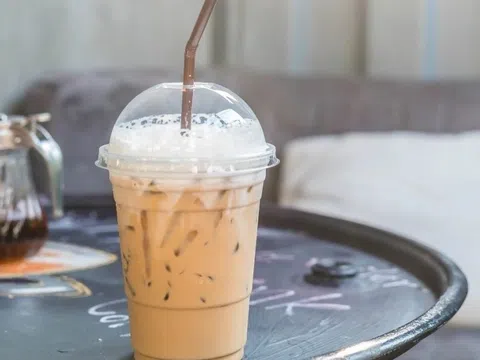 6 nhóm người không nên uống cà phê sữa dù thích đến mấy