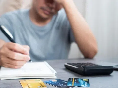 Chuyện gì khiến tim mệt nhanh như bệnh lý tim mạch? Lúc nào cũng túng tiền tiêu!