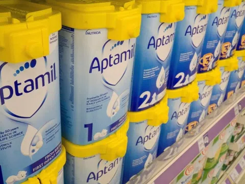Sữa Aptamil bị thu hồi khẩn cấp tại Anh, độc tố bên trong gây hại gì?