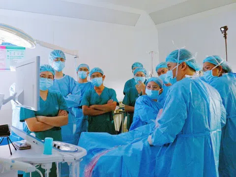 TP.HCM thông tim bào thai ca thứ 14, cứu sống thai nhi mắc tim bẩm sinh nặng