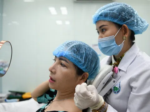 Cảnh quen thuộc ở khoa đẹp nhất Bệnh viện Da liễu TP.HCM