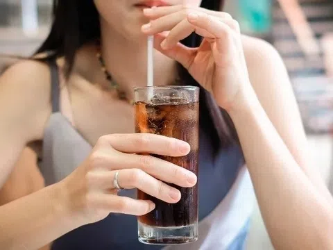 5 loại nước vạn người mê, uống nhiều có thể hủy hoại trí não cực nhanh