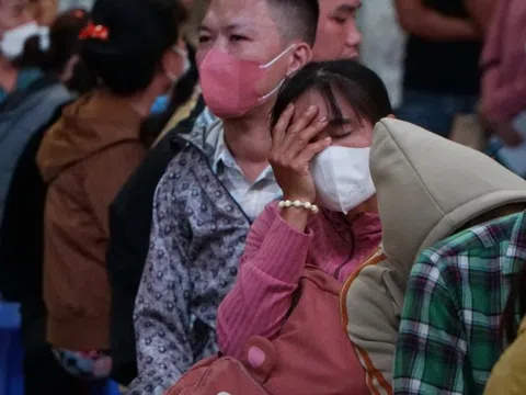 Bệnh viện ở TP.HCM xin lỗi vì để bệnh nhân chờ hàng giờ mới phát thuốc