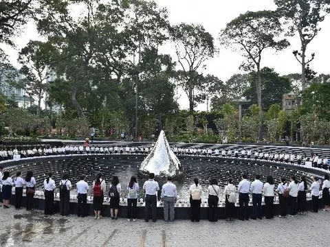 HCDC tưởng niệm đồng bào mất vì Covid-19 nhân ngày Thầy thuốc Việt Nam