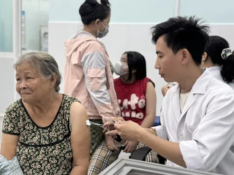 Sau Tết, người dân tiêm vắc xin phòng bệnh dại tại Viện Pasteur TP.HCM tăng 4-5 lần