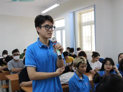 Sinh viên ngành Quản trị kinh doanh HCCT: Luyện bản lĩnh ngay trên giảng đường