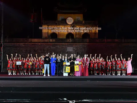 Hưng Đạo (Hà Nội) toàn thắng, Hội Diễn Dân vũ Quốc tế 2025 thúc đẩy giá trị văn hóa quần chúng