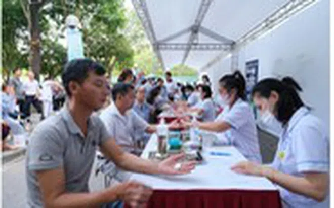 Người tiểu đường kiêng tinh bột và chất ngọt nhưng ăn nhiều đạm dễ nguy hiểm