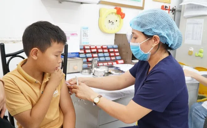 Lý do nên tiêm vaccine phòng bệnh truyền nhiễm