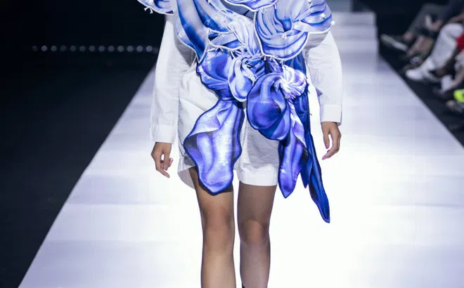 Huỳnh Tú Anh - người mẫu trẻ nổi bật tại Tuần thời trang