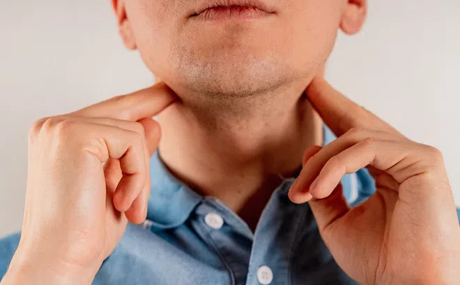 Phát hiện bệnh hiếm gặp sau khi ho ra dịch lạ