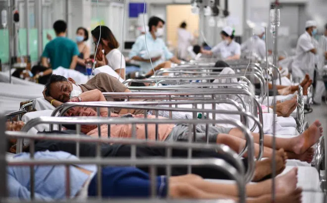 Khoa Cấp cứu Chợ Rẫy trong những ngày đông kỷ lục