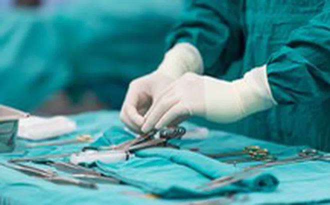 'Giờ vàng' để cứu tinh hoàn bị xoắn, đêm cũng phải đến viện