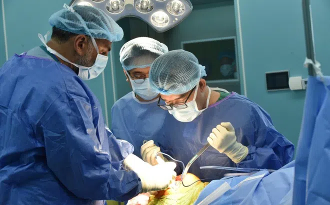 Suýt không thể đi lại vì thói quen nhiều đàn ông Việt hay làm