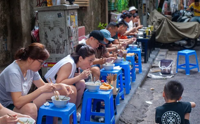 Hai ngày ở Hà Nội thưởng thức món ăn đường phố