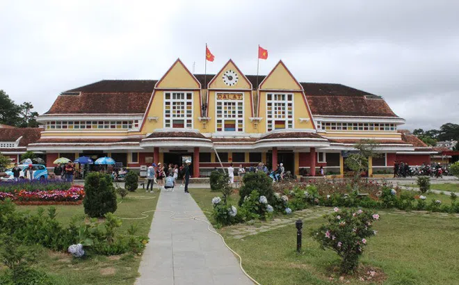 Vé tham quan ga Đà Lạt tăng 10 lần